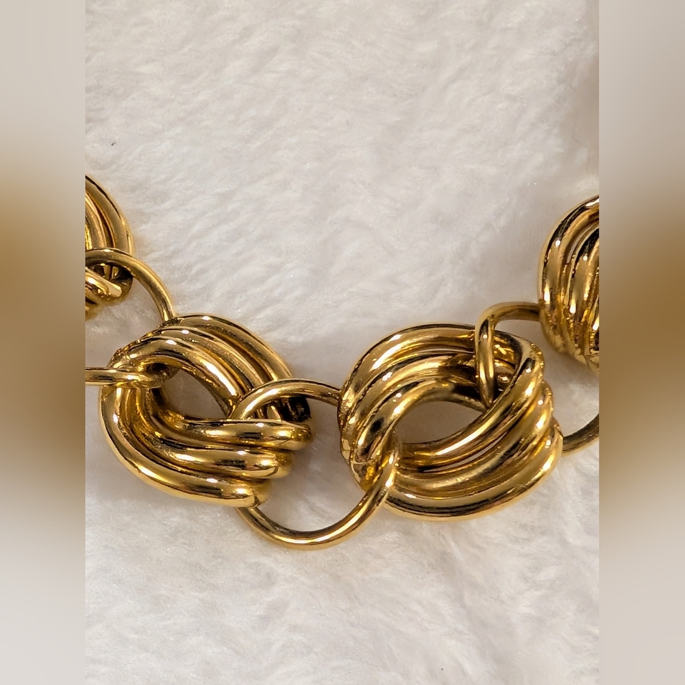 Vintage & Rare Monet Gold Women's Statement Chain Necklace - Classic Twist Link - Picture 5 of 8
